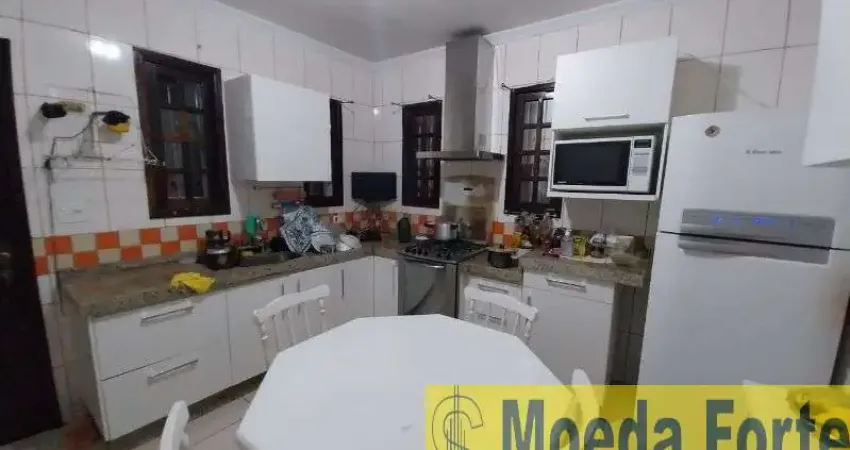 Casa com 4 quartos à venda na Rua Tapes, Jardim Aeroporto, São Paulo