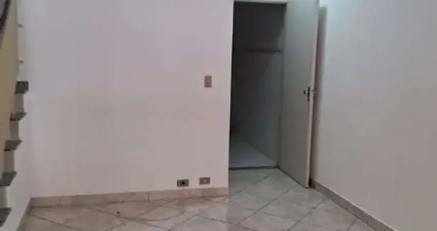 Casa com 2 quartos para alugar na Rua Conselheiro Elias de Carvalho, Vila Santa Catarina, São Paulo