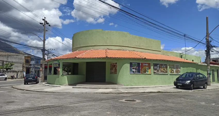 Alugo espaço comercial 319m² para padarias sacolão comércios em geral estr realengo