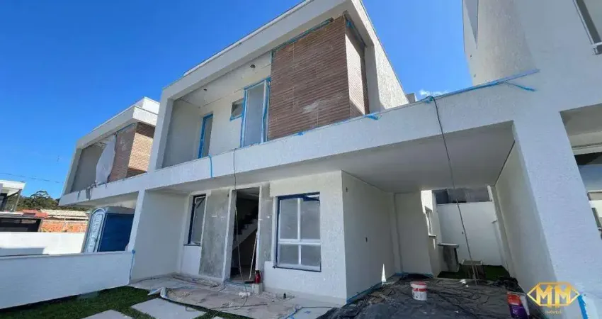 Linda casa em terreno individual e com 03 suítes na praia dos ingleses