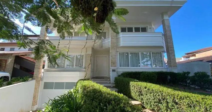 Casa disponível para à venda próximo a jurerê internacional, florianópolis, sc