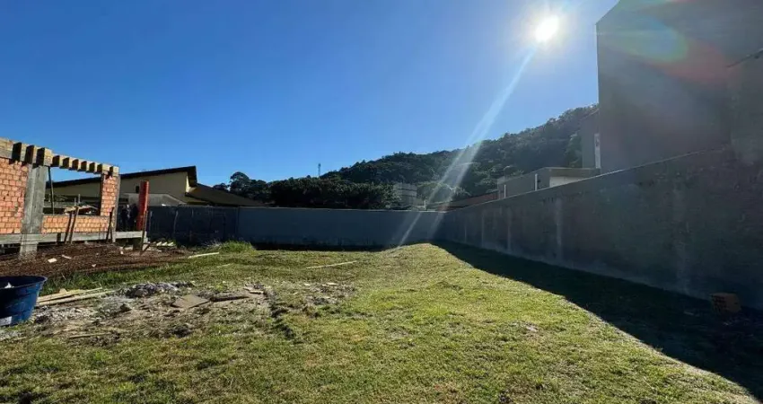 Se você busca um espaço exclusivo para construir a casa dos seus sonhos, este lote é a escolha ideal.