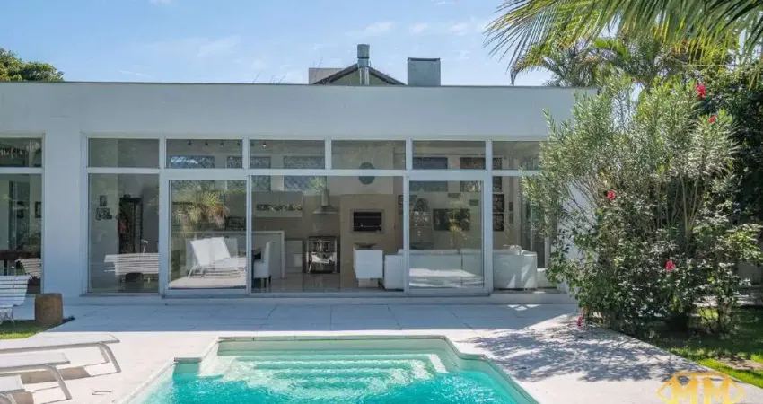 Casa disponível para à venda próximo a praia brava, florianópolis, sc