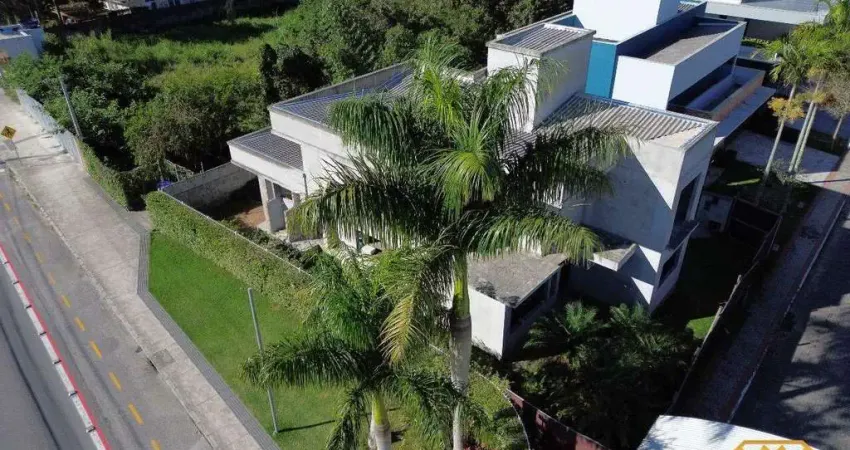 Casa á venda em condomínio fechado de alto padrão localizada em ponta das canas