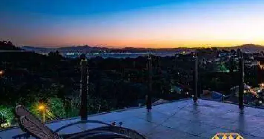 Casa em condomínio fechado localizada em santo antônio de lisboa