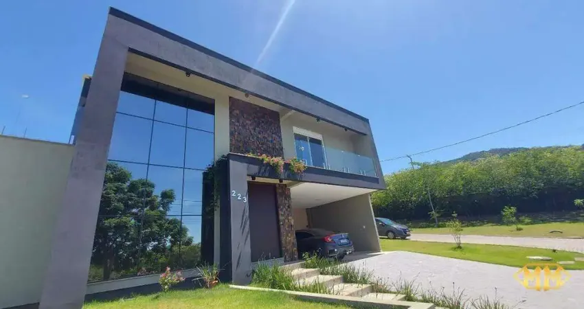 Belíssima casa alto padrão em condomínio fechado na praia dos ingleses