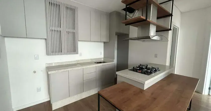Apartamento mobiliado e decorado, novo, com 01 quarto na praia dos ingleses