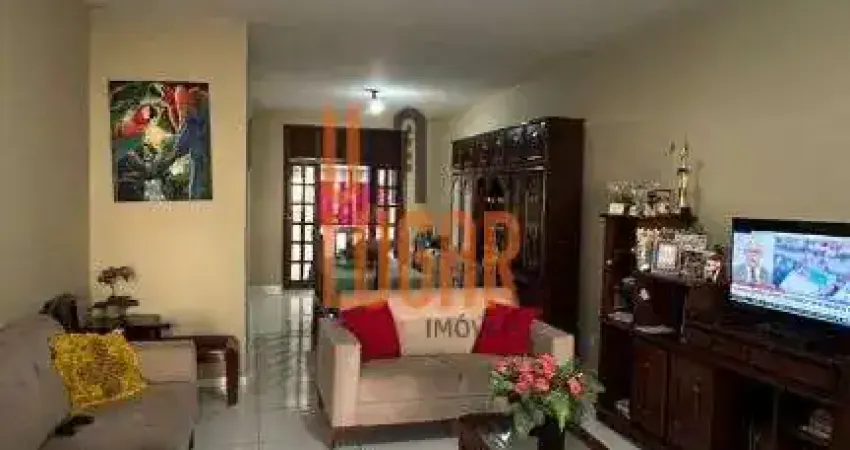 Um lugar imoveis vende:  casa de 342m2 no castanheira, belem-pa