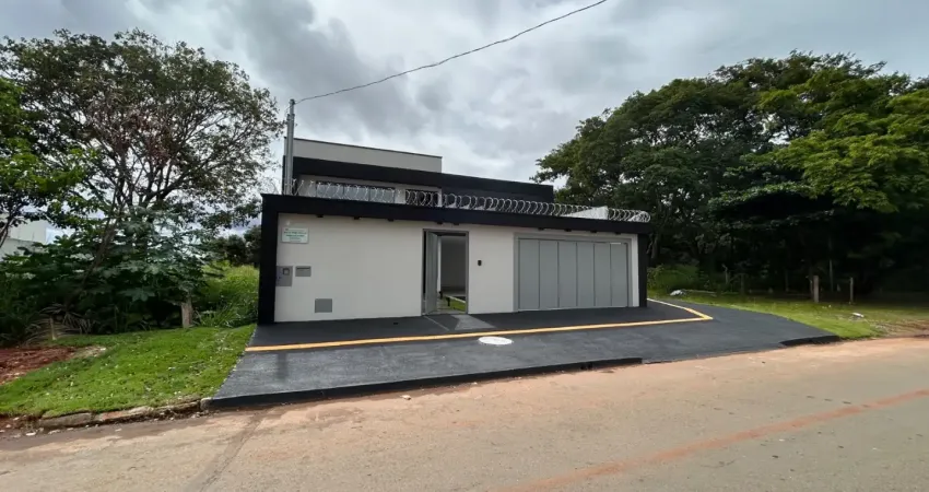 Casa alto padrao de acabamento no setor parque das flores, ao lado do parque .