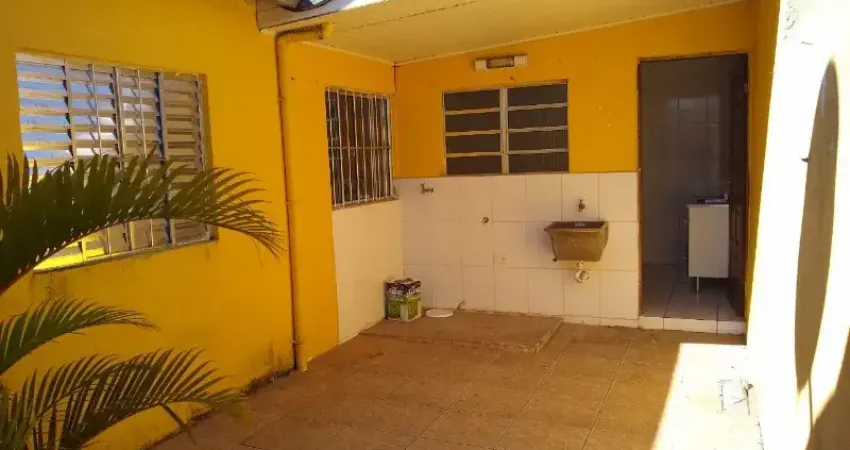 Casa no jardim são josé , com  02 quartos , sala, quintal,sem vaga,