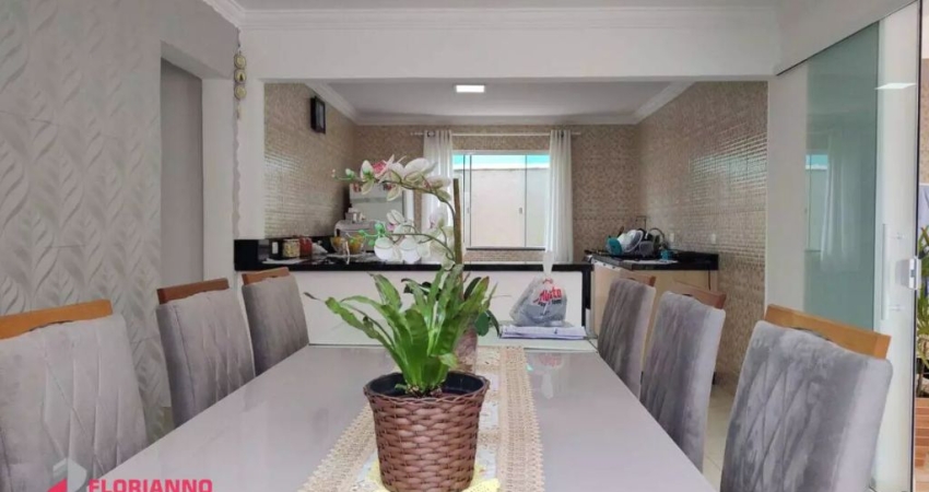 Casa com 3 quartos, 208 m², à venda por R$ 680.000 Roseira - São José dos Pinhais/PR