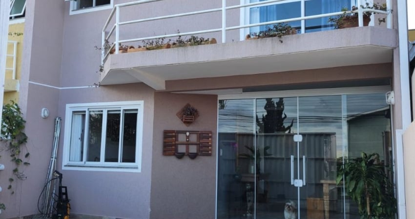 Sobrado com 2 quartos, 129 m², aluguel por R$ 4.000/mês Bom Jesus - São José dos Pinhais/PR