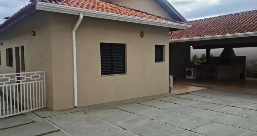 Casa em condomínio colina das estrelas, tatuí: com 5 suítes para  venda por r$1.500.000,00, ou  para locação por r$10.000,00 já incluso iptu e condomínio.