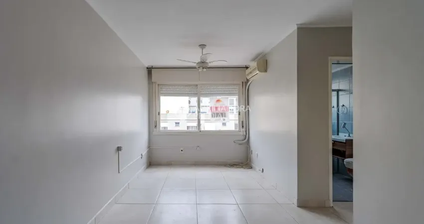 Apartamento amplo no menino deus, 2 quartos, 69m² privativos, 1 vaga coberta
