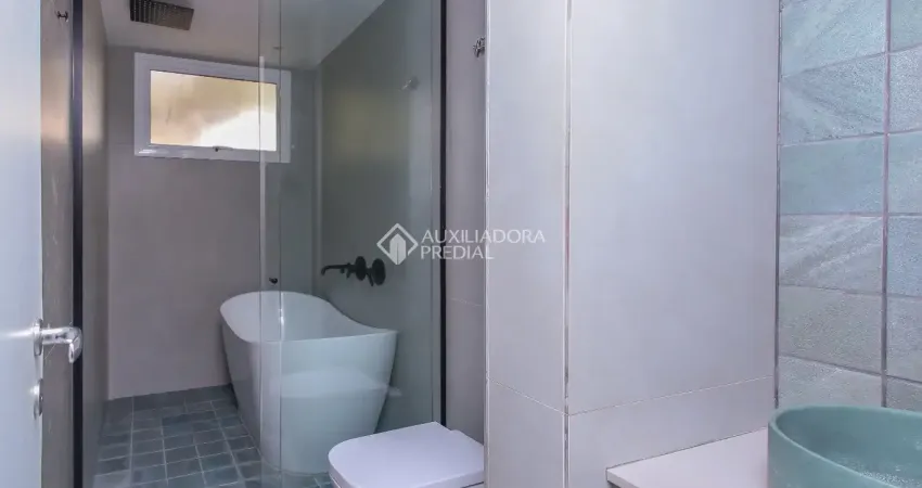 Apartamento reformado à venda – próximo à redenção | porto alegre   totalmente reformado, com móveis sob medida e pronto para morar!  este apartamento à venda em porto alegre, no bairro próximo ao par