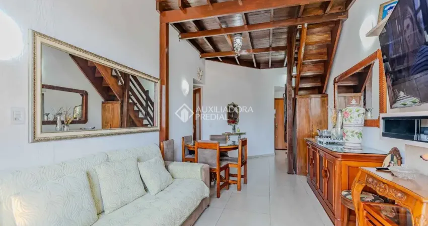 Cobertura à venda no menino deus – chaves na mão! vista incrível e sol da manhã! oportunidade única no coração do menino deus, em porto alegre! linda cobertura duplex com mezanino, vista espetacular,