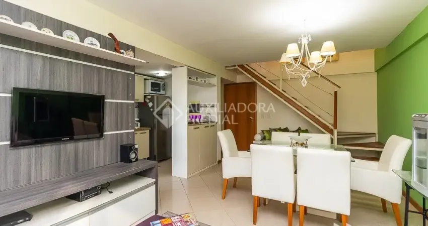 Apartamento venda no bairro auxiliadora de 2 quartos, semimobiliado com 1 vaga escriturada