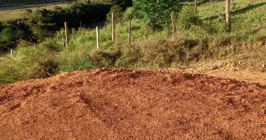 Lindo local para sítio, construir sua casa e desfrutar de um local calmo e sossegado