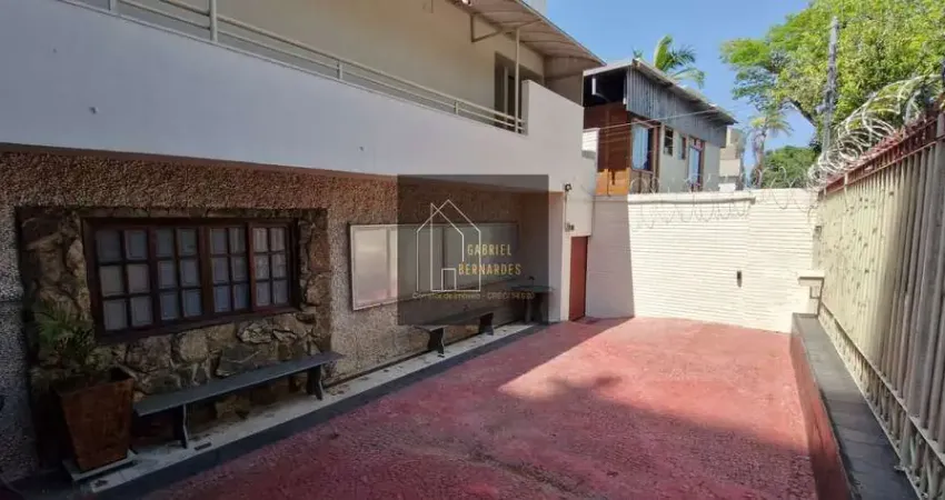 Casa com projeto aprovado para 4 andares – 782 m² de potencial no liberdade