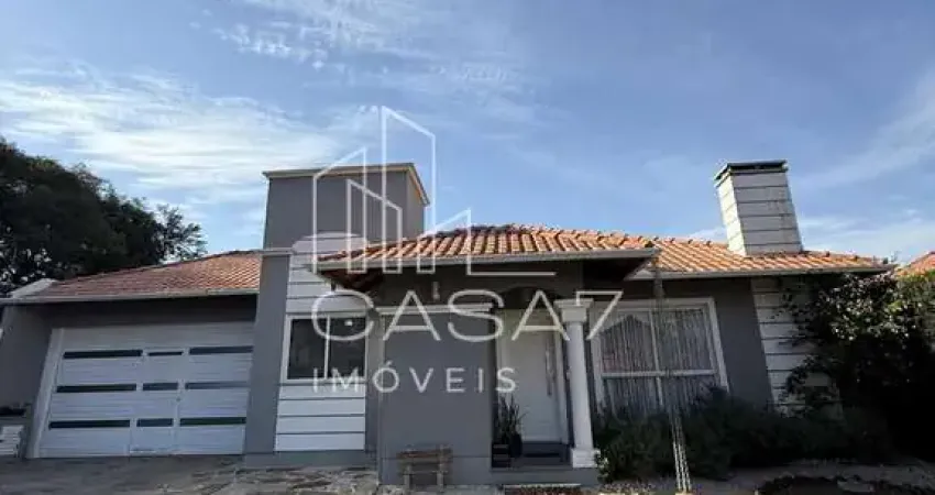 Casa térrea em condomínio fechado, no são braz, com lareira, jardim e jacuzzi