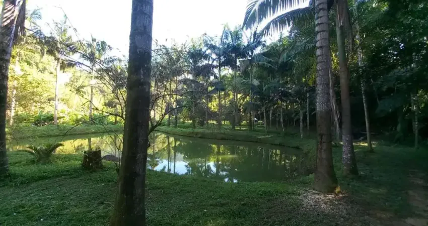 Chácara com 4 dormitórios à venda, 49 m² por r$ 280.000,00 - jardim veneza - peruíbe/sp