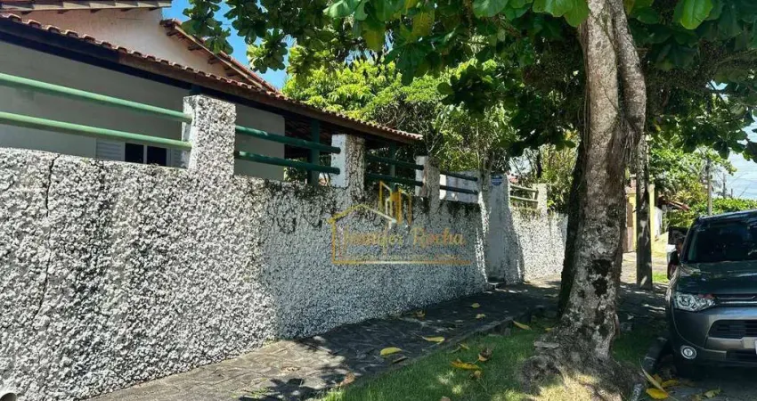 Oportunidade casa 2 lotes sendo 3 dormitórios 1 suite sala ampla  com varanda edícula 700 mts da praia bairro nobre r$ 600.000.00