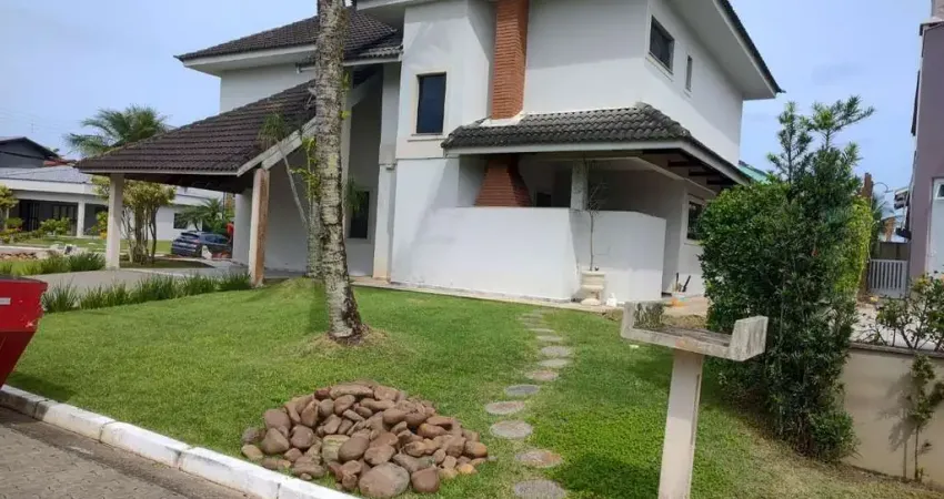 Sobrado com 4 dormitórios para alugar, 220 m² por r$ 12.800,00/mês - bougainvillee ii - peruíbe/sp