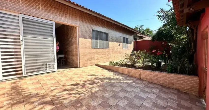 Casa com 4 dormitórios 1 suite à venda por r$ 450.000 - jardim dos prados - peruíbe/sp