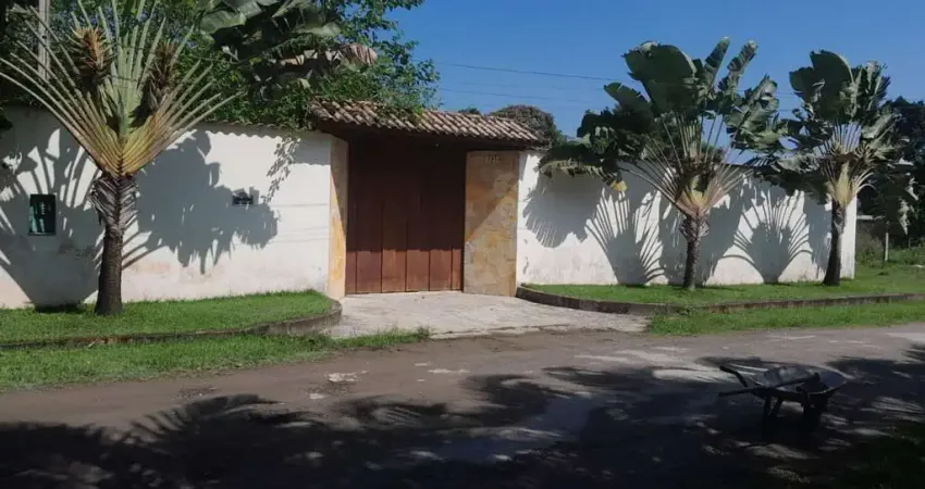 Oportunidade chácara 2 km da praia com 3 dormitórios sendo 1 suíte 550,72 mts com área gourmet com piscina r$ 570.000 - jardim somar - peruíbe/sp