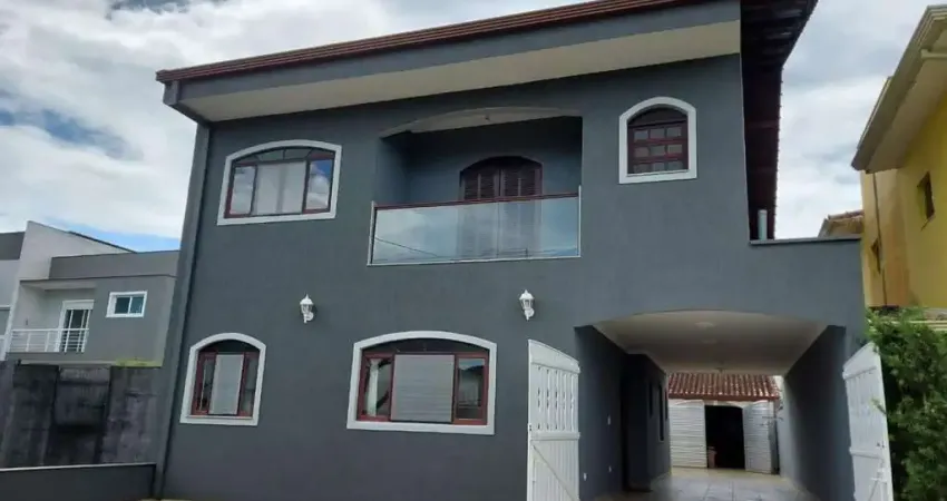 Casa com 6 dormitórios à venda, 260 m² por r$ 1.000.000,00 - três marias - peruíbe/sp