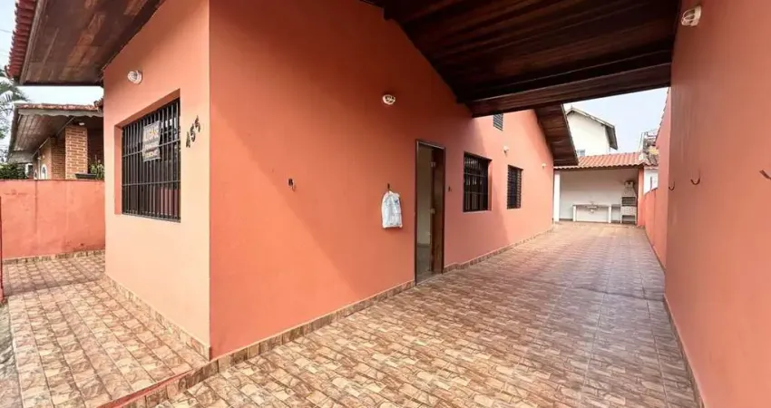 Casa com 3 dormitórios à venda, 130 m² por r$ 600.000,00 - três marias - peruíbe/sp