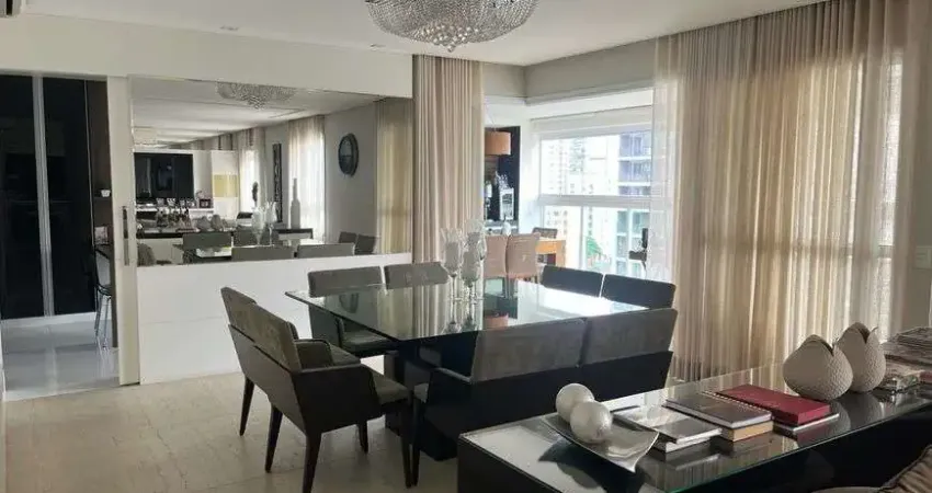 Apartamento para venda tem 210 m2 com 3 quartos-3 suítes-3vagas