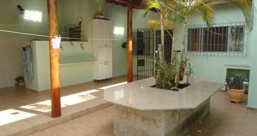 Casa com 4 quartos à venda no Jardim Santa Clara, Taubaté