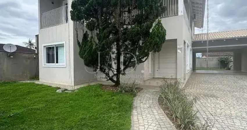 Casa com 3 quartos para alugar na Rua Marquês de Maricá, Vila Nova, Joinville