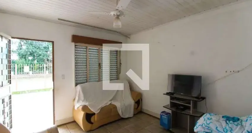 Casa para Venda - Bairro Fátima, 2 Quartos,  500 m² - Canoas