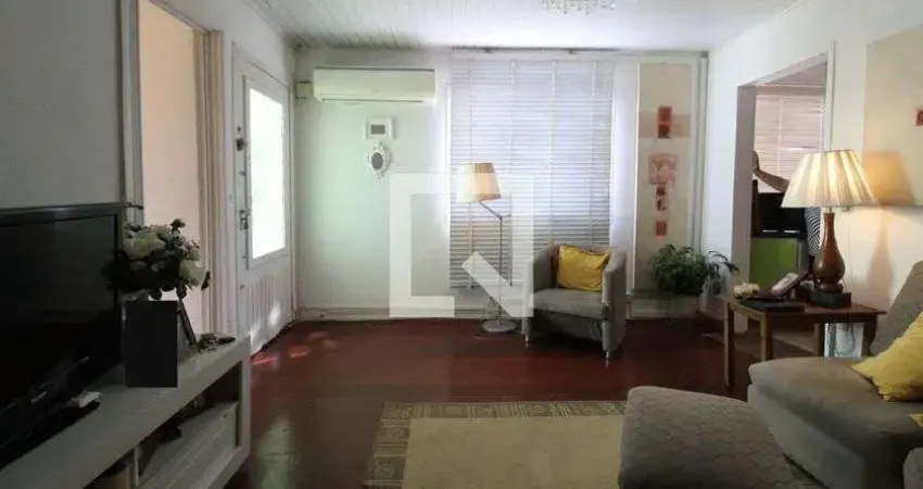 Casa para Venda - Niterói, 7 Quartos,  350 m² - Canoas