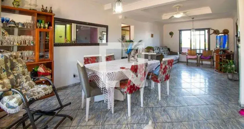 Casa para Venda - Partenon, 3 Quartos,  254 m² - Porto Alegre