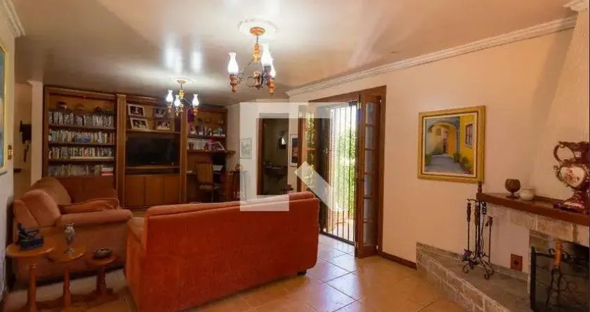 Casa para Venda - Cavalhada, 3 Quartos,  355 m² - Porto Alegre