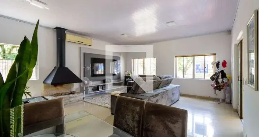 Casa para Venda - Medianeira, 3 Quartos,  468 m² - Porto Alegre