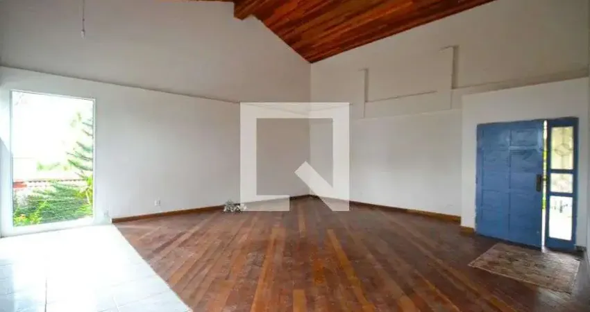 Casa para Venda - Cristal , 3 Quartos,  900 m² - Porto Alegre