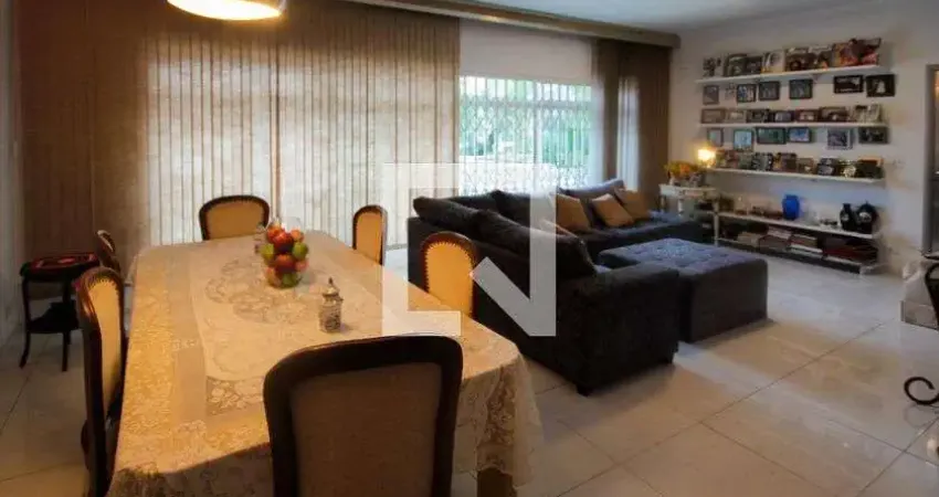 Casa para Venda - Bosque da Saúde, 3 Quartos,  251 m² - São Paulo