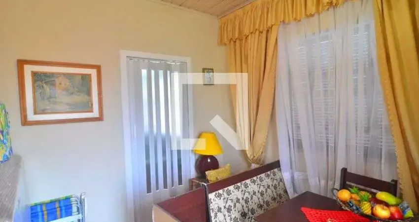 Casa para Venda - Bairro Fátima, 3 Quartos,  110 m² - Canoas