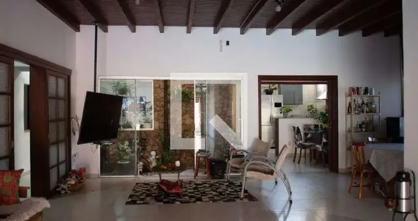 Casa para Venda - Vicentina, 4 Quartos,  232 m² - São Leopoldo