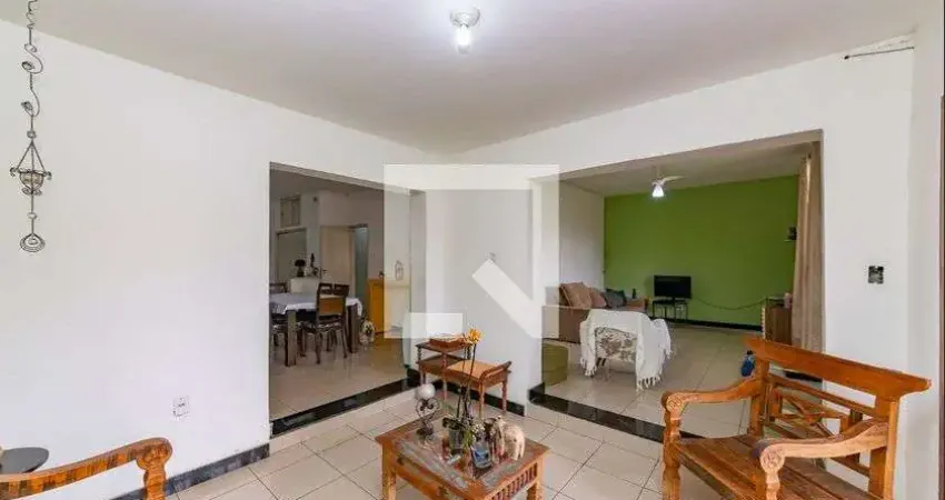 Casa para Venda - Nova Granada, 4 Quartos,  199 m² - Belo Horizonte