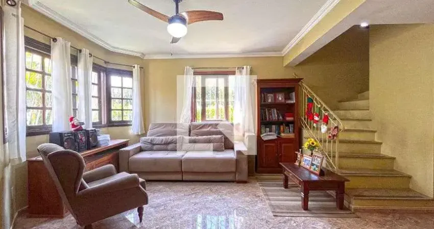 Casa para Venda - Guarujá, 3 Quartos,  165 m² - Porto Alegre