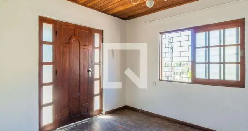 Casa para Venda - Cavalhada, 3 Quartos,  235 m² - Porto Alegre