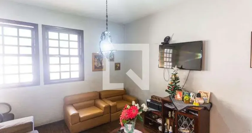 Casa para Venda - São Pedro, 3 Quartos,  122 m² - Belo Horizonte