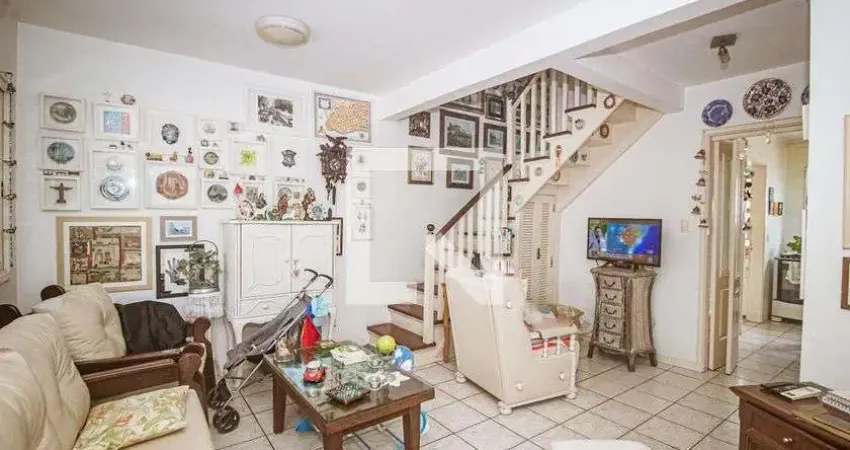 Casa para Venda - Cavalhada, 3 Quartos,  148 m² - Porto Alegre