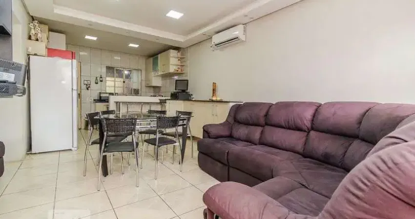 Casa para Venda - Teresópolis, 3 Quartos,  84 m² - Porto Alegre