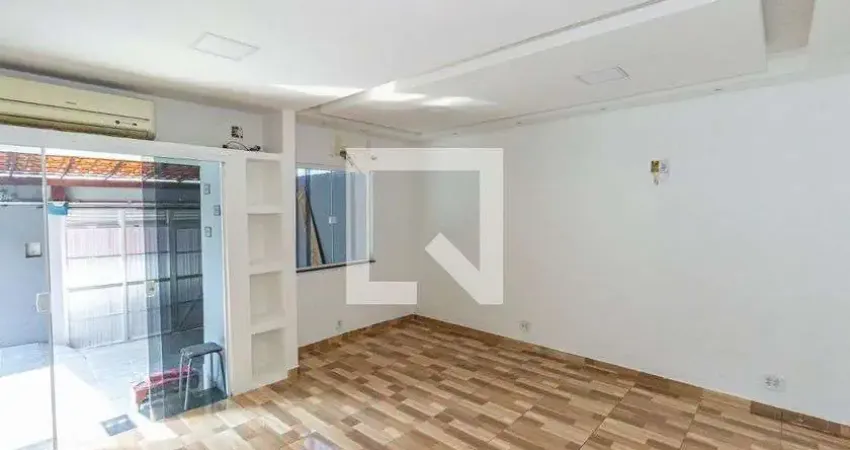 Casa para Venda - Irajá, 2 Quartos,  199 m² - Rio de Janeiro